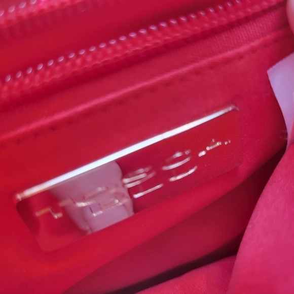 Tosca Blu Cross Body Leather Purse with  Chain Strap - Picture 6 of 9